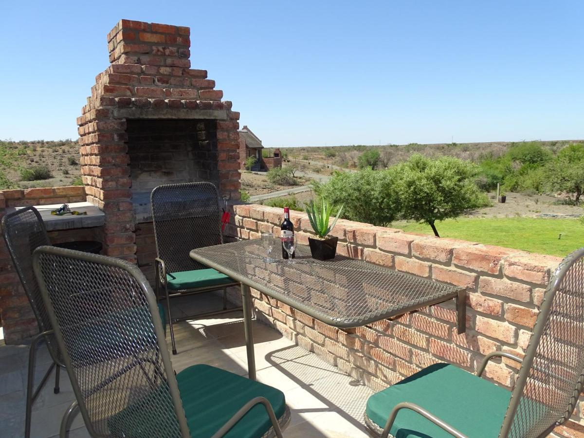 Teri-Lemveli Lodge Beaufort West Εξωτερικό φωτογραφία