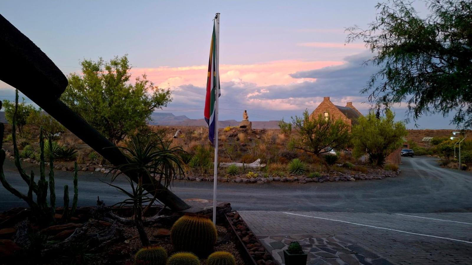 Teri-Lemveli Lodge Beaufort West Εξωτερικό φωτογραφία