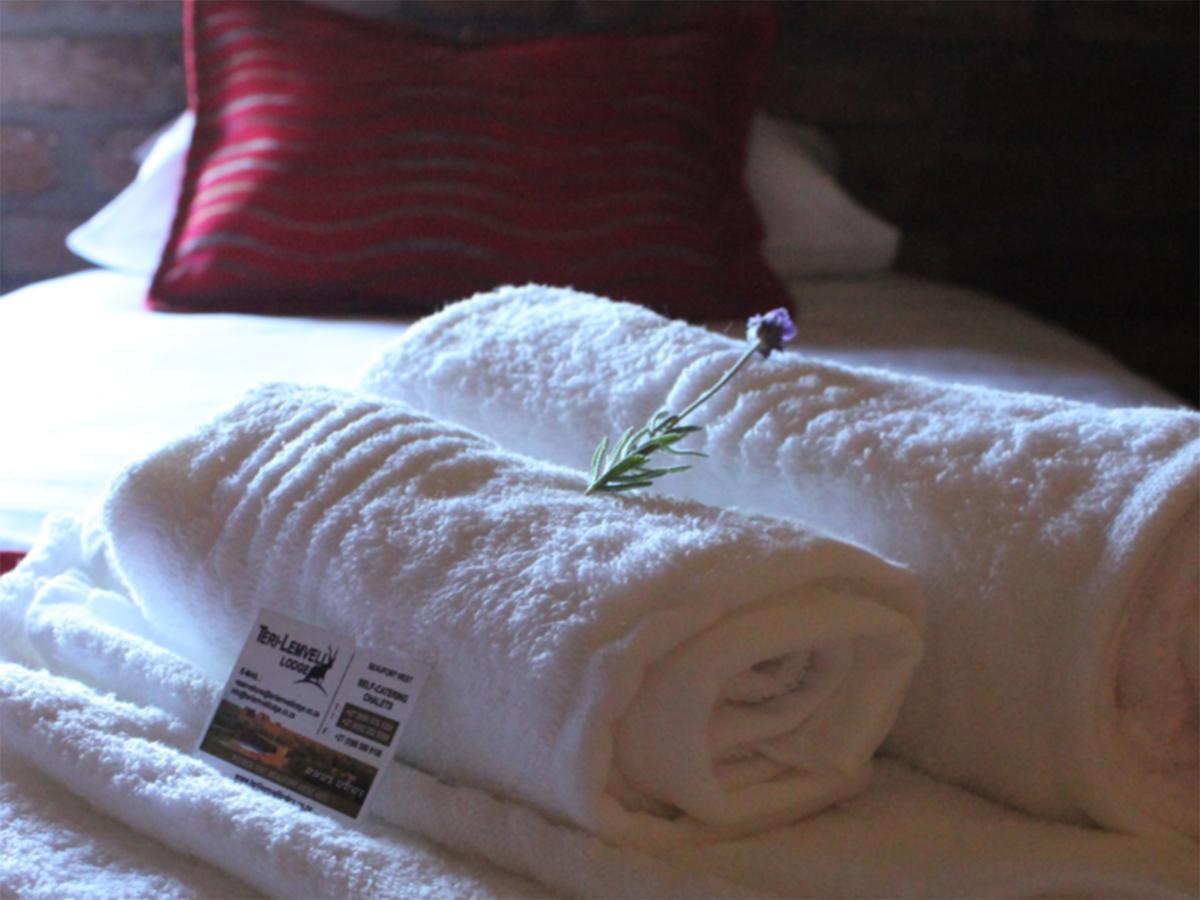 Teri-Lemveli Lodge Beaufort West Εξωτερικό φωτογραφία