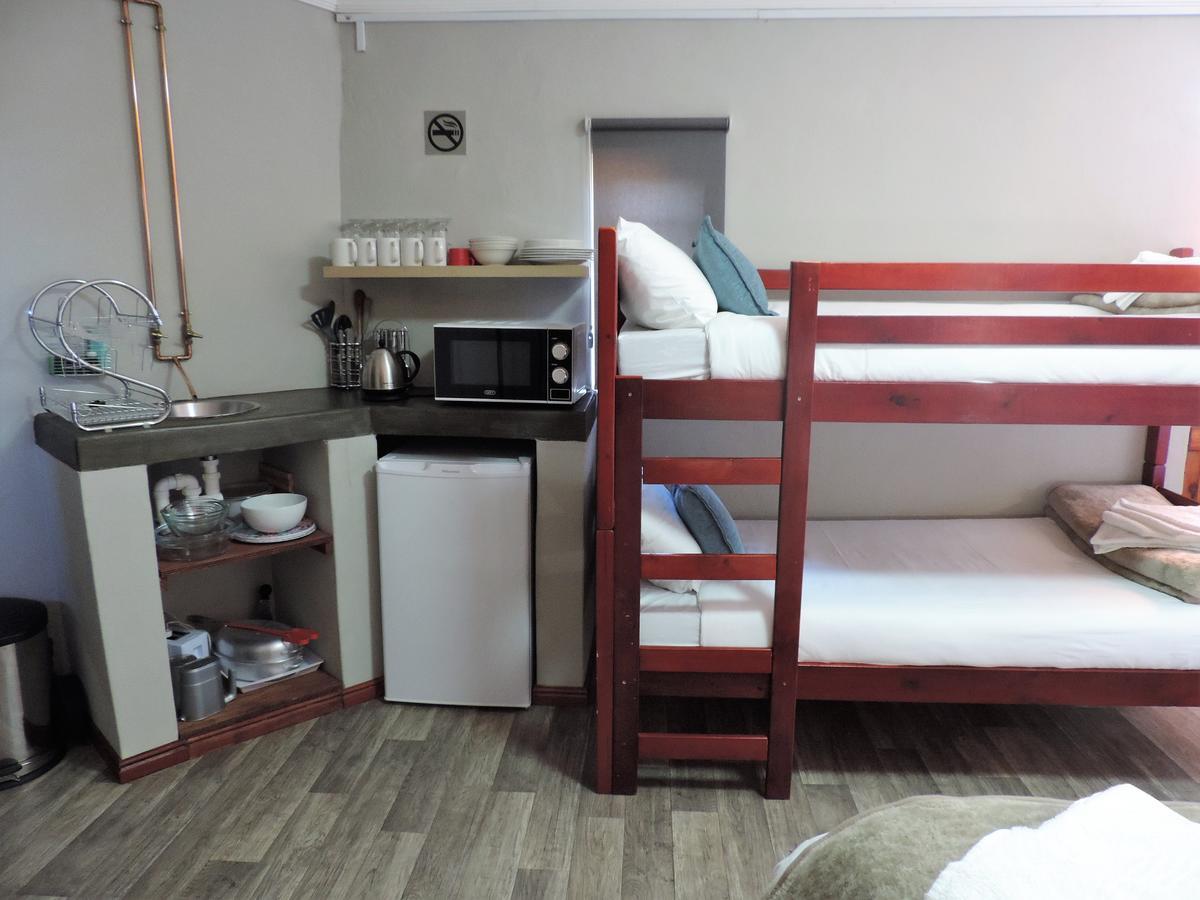 Teri-Lemveli Lodge Beaufort West Εξωτερικό φωτογραφία