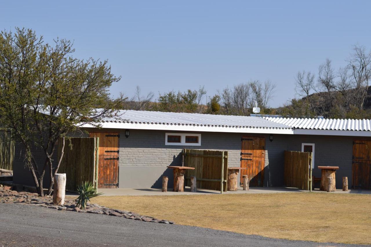 Teri-Lemveli Lodge Beaufort West Εξωτερικό φωτογραφία